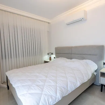 Aurea Daily Weekly Villa *