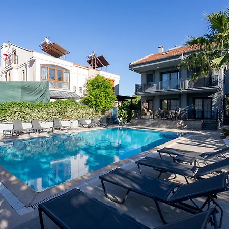 Aurea Daily Weekly Villa