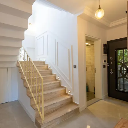 Villa Aurea Daily Weekly *