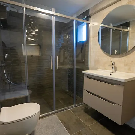 Villa Aurea Daily Weekly *