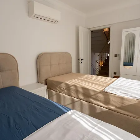 Aurea Daily Weekly Villa
